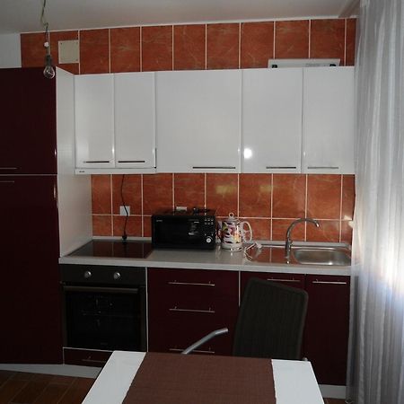 Lazar Apartments Petrovac Kültér fotó
