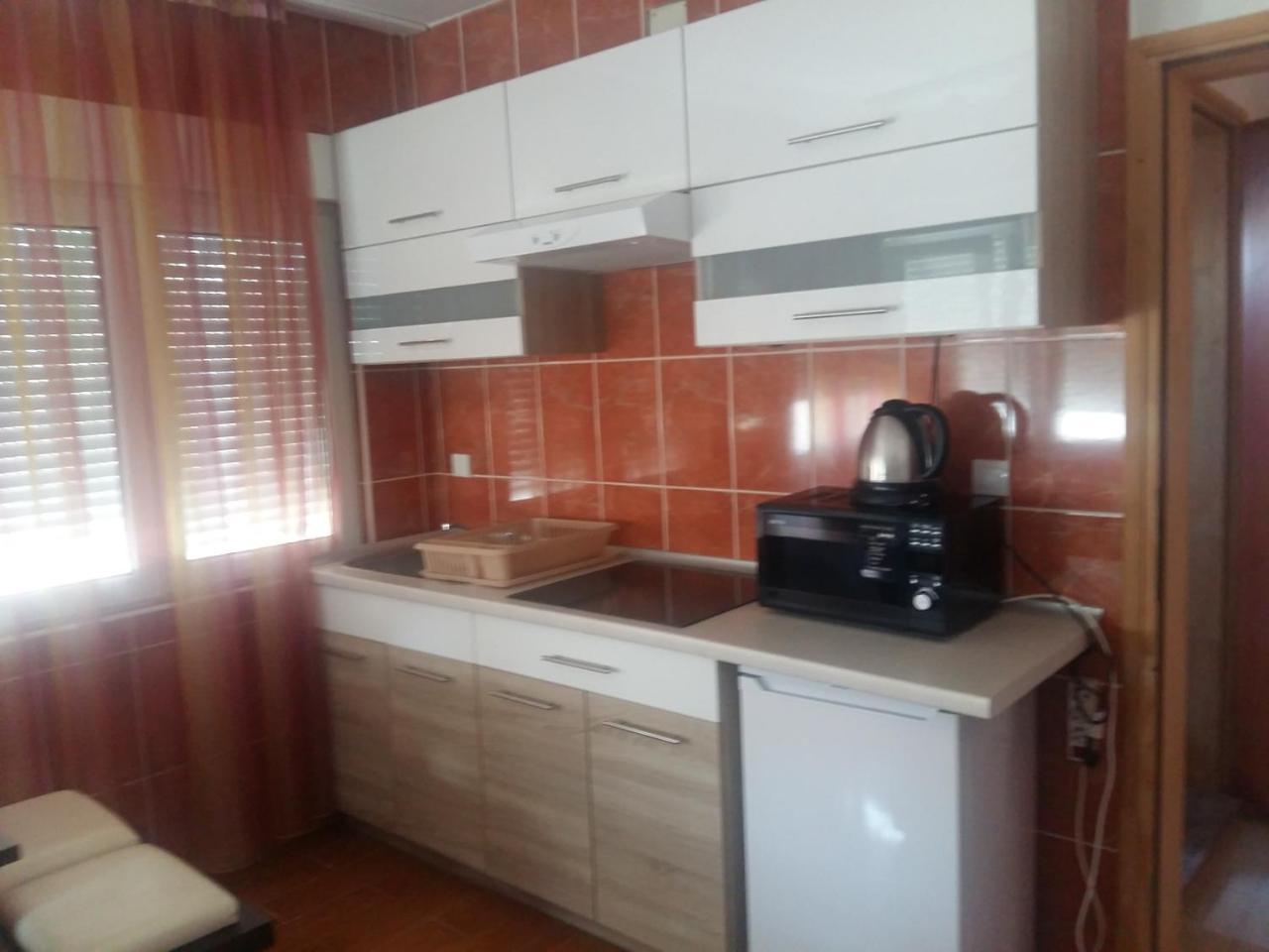 Lazar Apartments Petrovac Kültér fotó