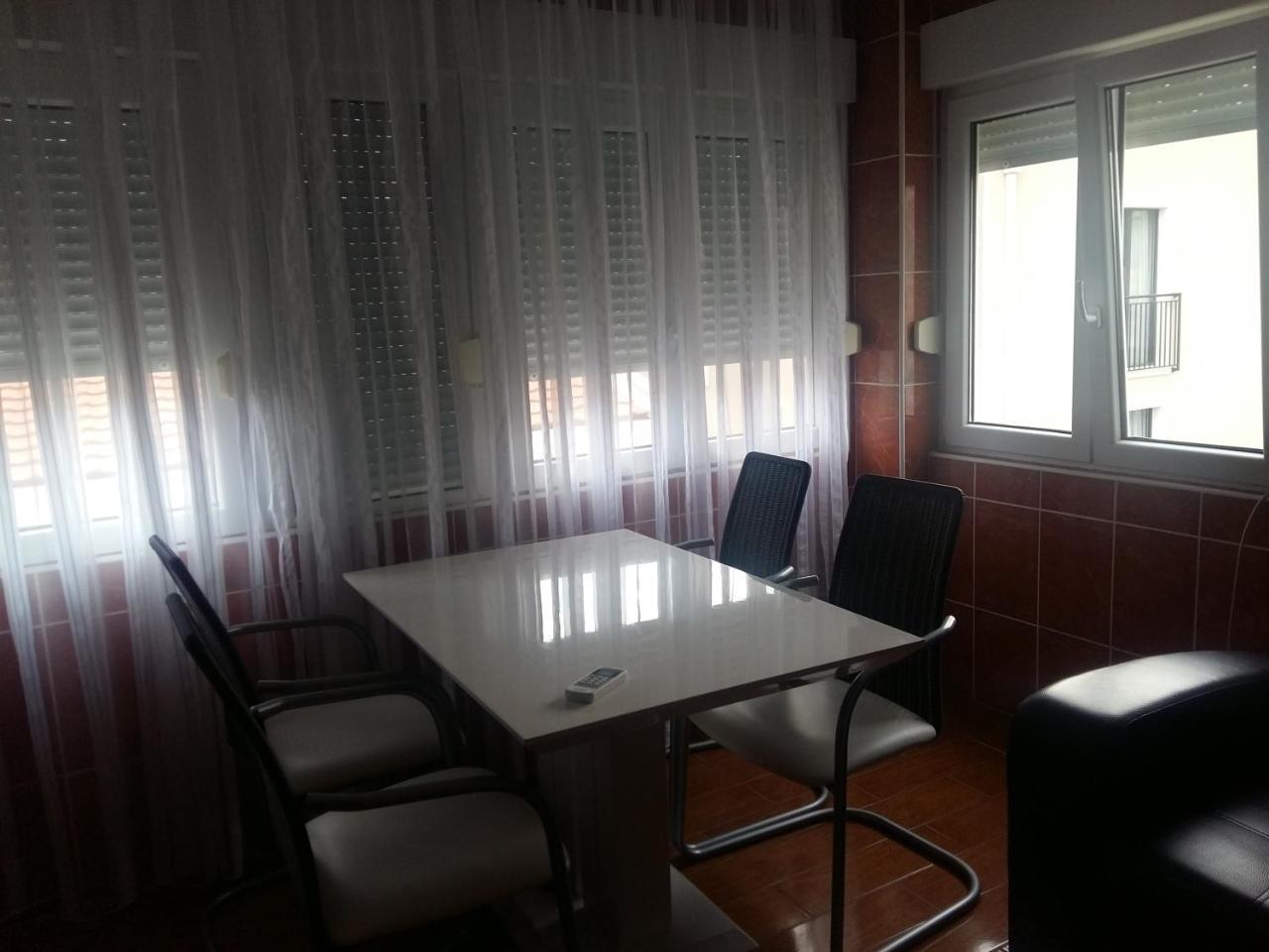 Lazar Apartments Petrovac Kültér fotó