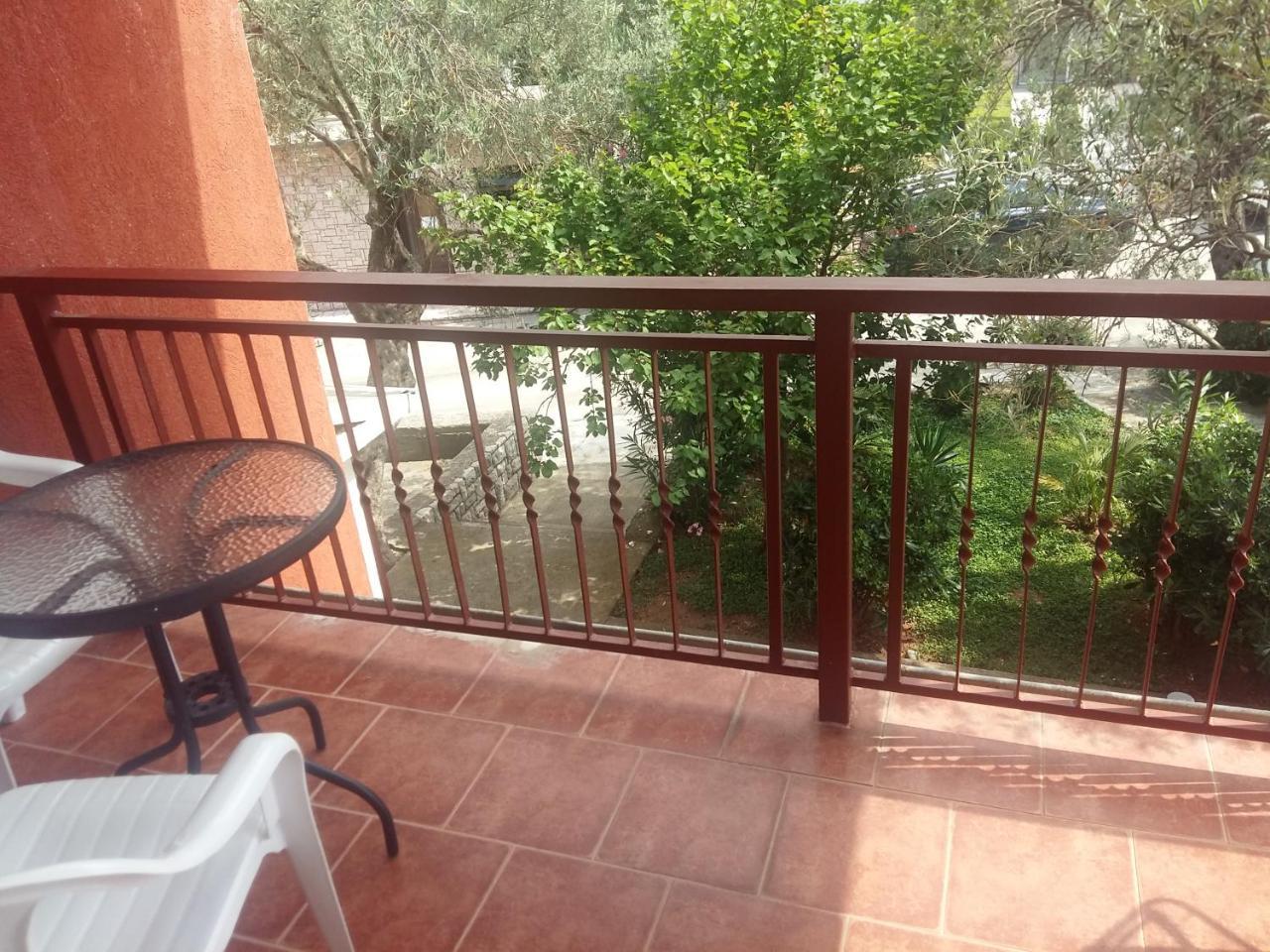 Lazar Apartments Petrovac Kültér fotó