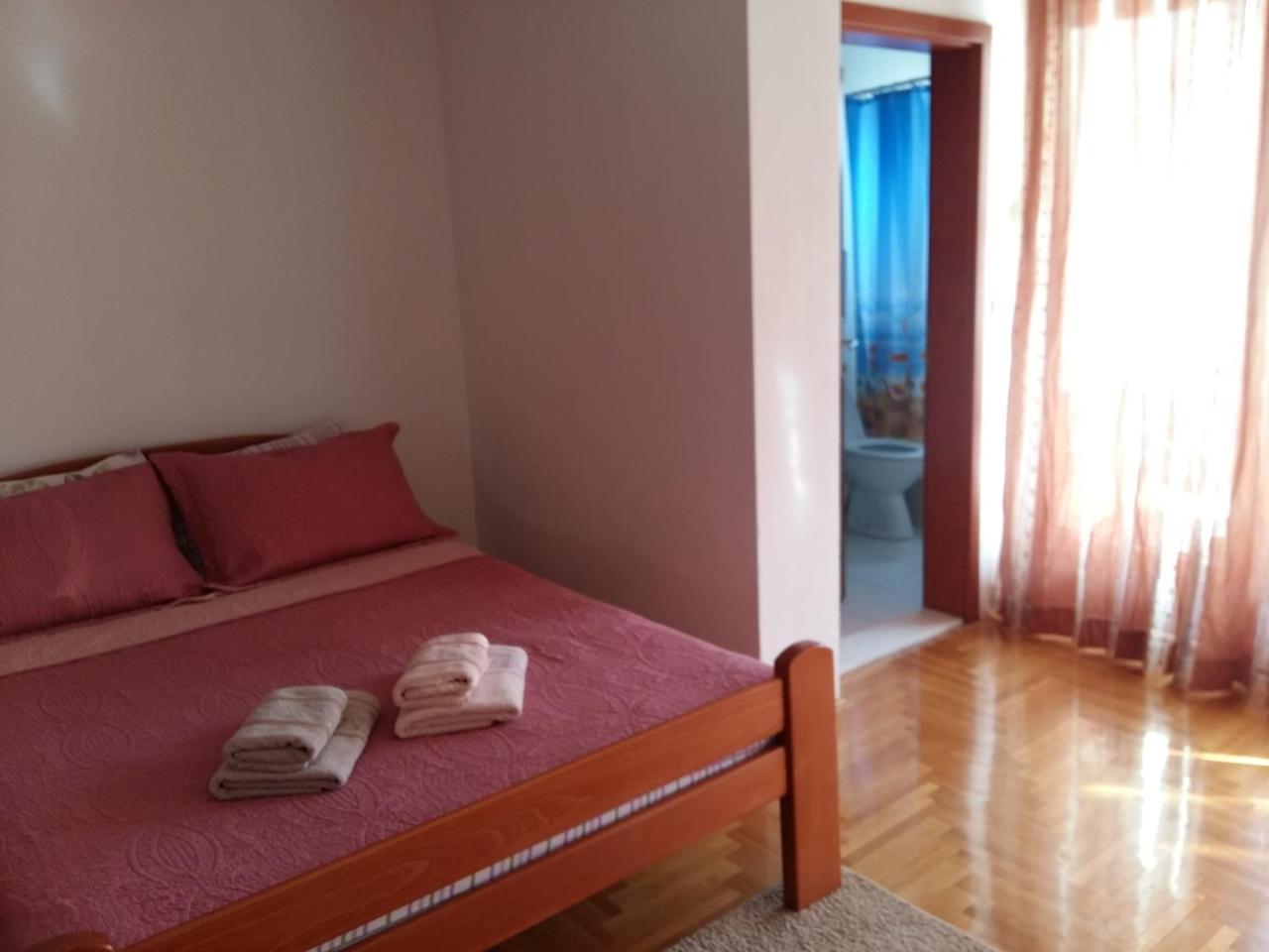 Lazar Apartments Petrovac Kültér fotó