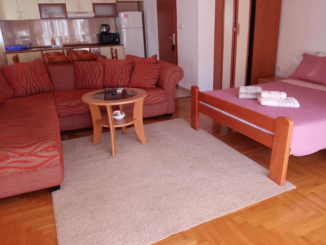 Lazar Apartments Petrovac Kültér fotó