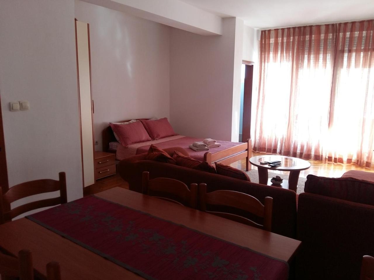 Lazar Apartments Petrovac Kültér fotó