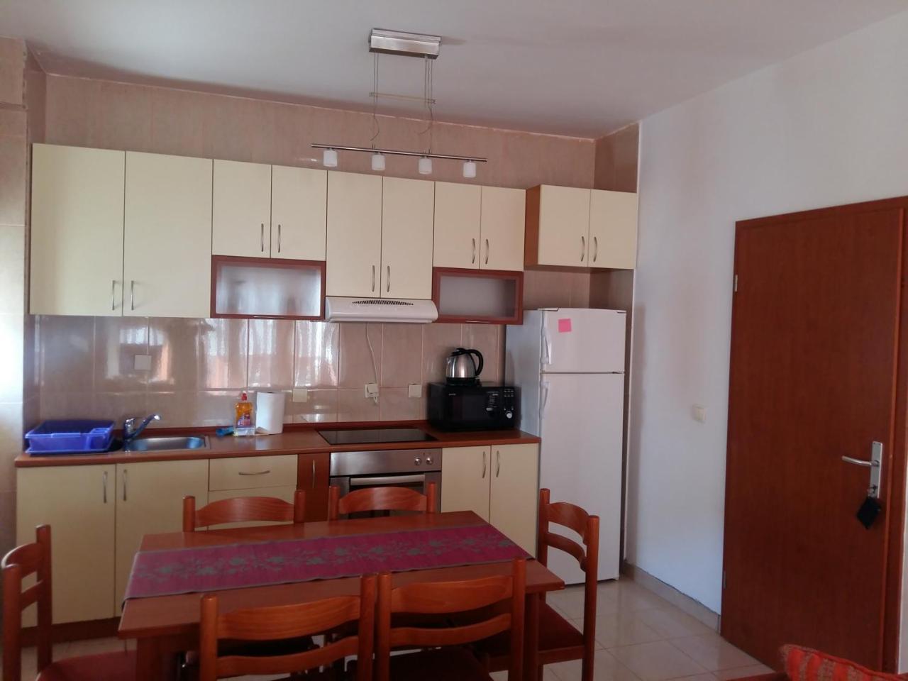 Lazar Apartments Petrovac Kültér fotó
