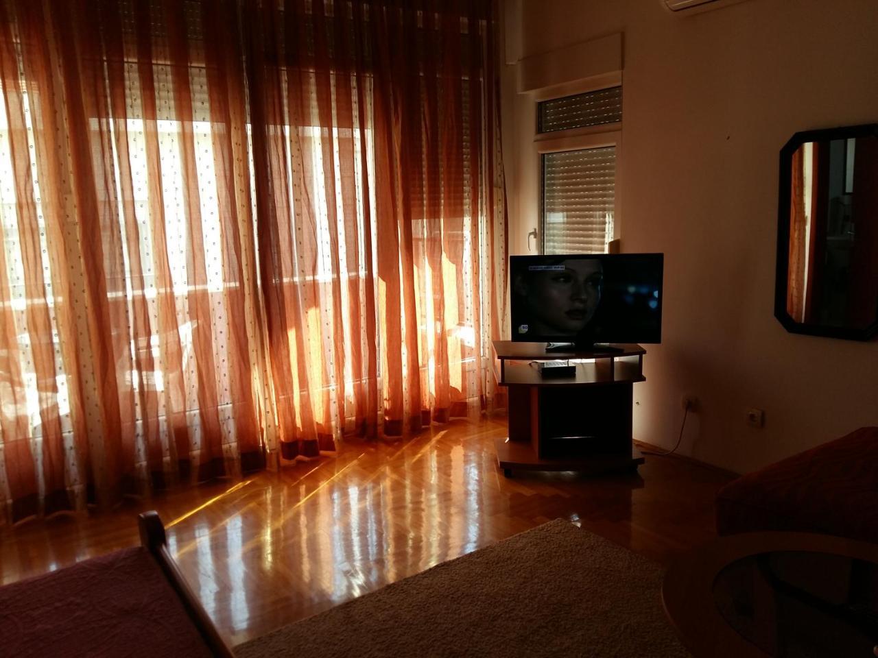 Lazar Apartments Petrovac Kültér fotó